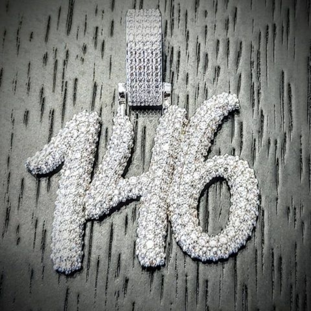 Meet your Posher, Avery